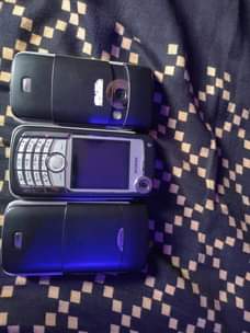 A picture of Nokia 6680