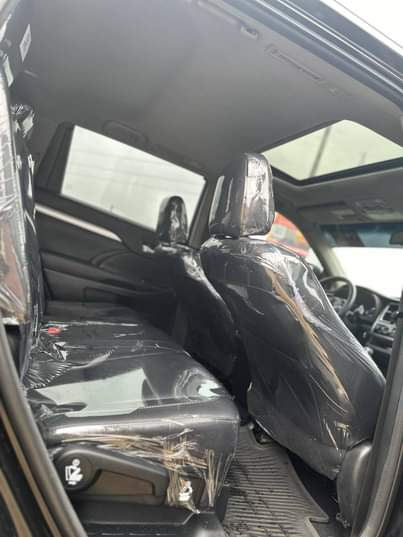 A picture of Presents MISTAKENLY REGISTERED BUT NOT USED TOYOTA HIGHLANDER XLE 2015