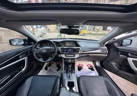 A picture of HONDA ACCORD 2016