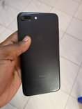 A picture of Iphone 7 GB 32