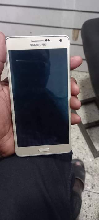A picture of Samsung A7