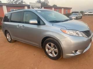 A picture of 2012 Nigerian Used Toyota Sienna in perfect condition Every Component
