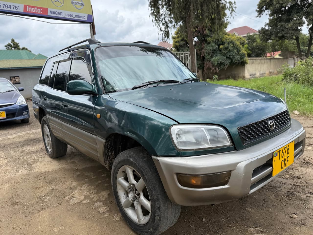 A picture of Rav4 Old model Bei 8 8ML 0625764751 ipo MBEYA