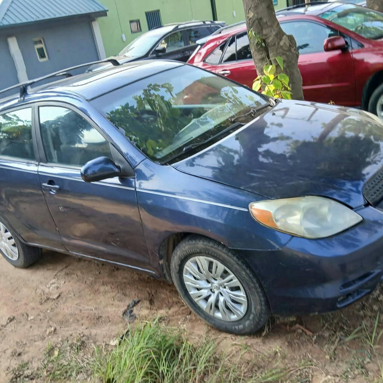 A picture of 2004 Toyota Matrix 2004