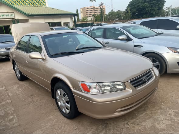 A picture of Extremely clean Toyota Camry drop light 2003 available