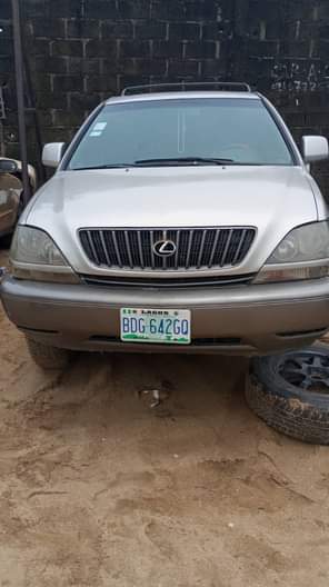 A picture of Registered Lexus rx300 engine and gear is perfect AC need