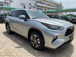 A picture of CLEAN FOREIGN USED TOYOTA HIGHLANDER XLE AWD 2020 MODEL 33M