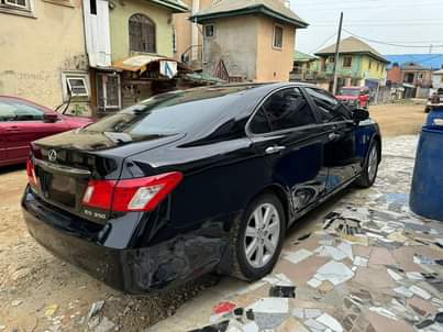 A picture of Lexus es350 08 briefly used