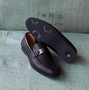 A picture of Men s shoes