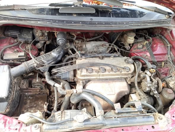 A picture of 2000 model Honda shuttle