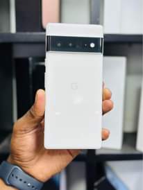 A picture of Pixel 6pro 128 6GB CLEAN SANA 700 000Tzs tu nipo