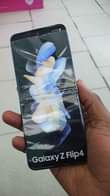 A picture of Samsung Galaxy Z flip 4