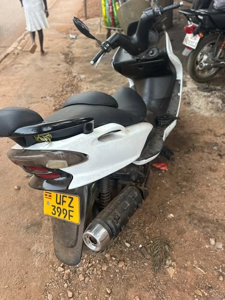 A picture of 2016 Yamaha Majesty yp250