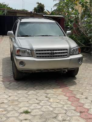 A picture of Very neat used Toyota Highlander 2003 2004