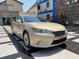 A picture of Lexus ES350