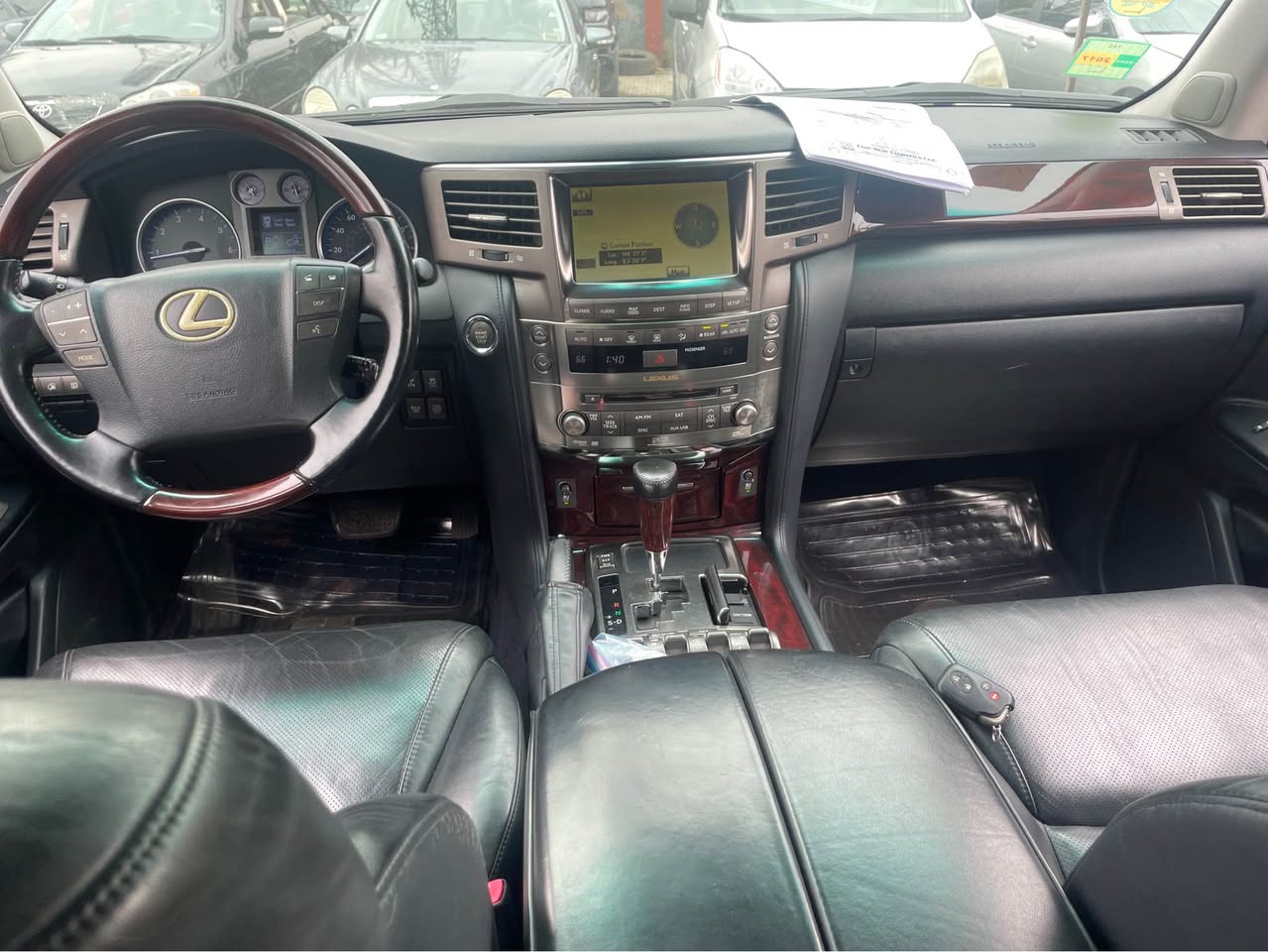 A picture of REGISTERED 2011 LEXUS LX570 29 000 000