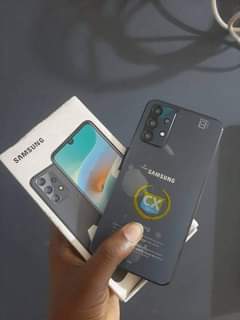 A picture of Samsung A52s