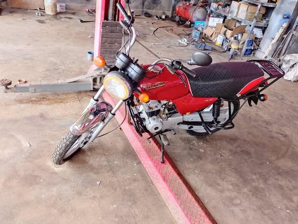 bajaj boxer