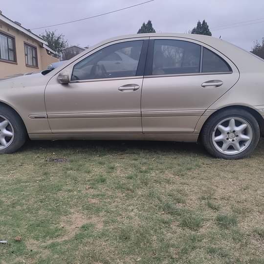 mercedes benz c270