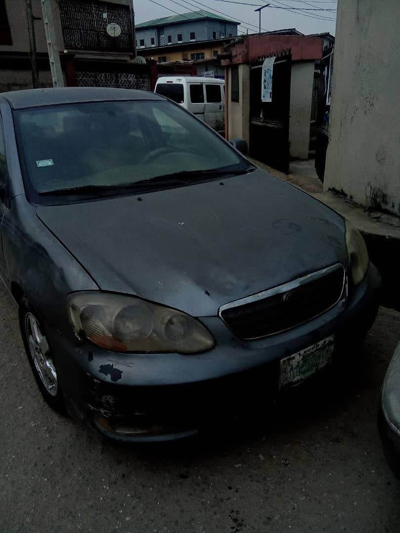 A picture of Toyota Corolla 2004