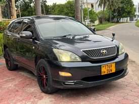 A picture of Call whatsap 0678682698 Follow on Insta Whats OriaCars Tz TOYOTA