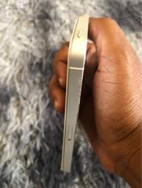 A picture of iPhone 5s