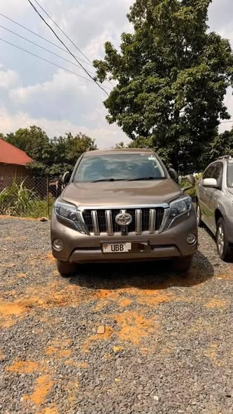 A picture of Land Cruiser TX model 2015 petroleum available for more information