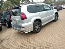A picture of TX PRADO 2007 MODEL