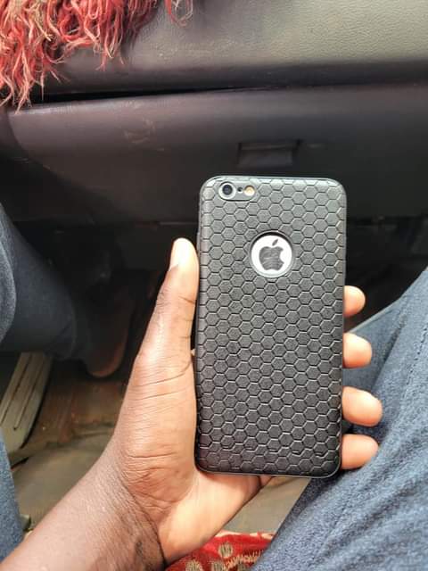 A picture of IPhone 6s plus