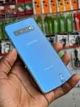A picture of samsung galaxy S10 128GB