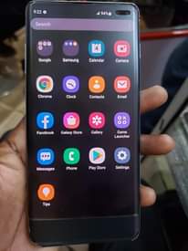 A picture of QUICK DEAL SAMSUNG S10 AT 290000