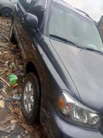 A picture of Registered Toyota Highlander 05 3rows 3sitter Nothing fix buy and