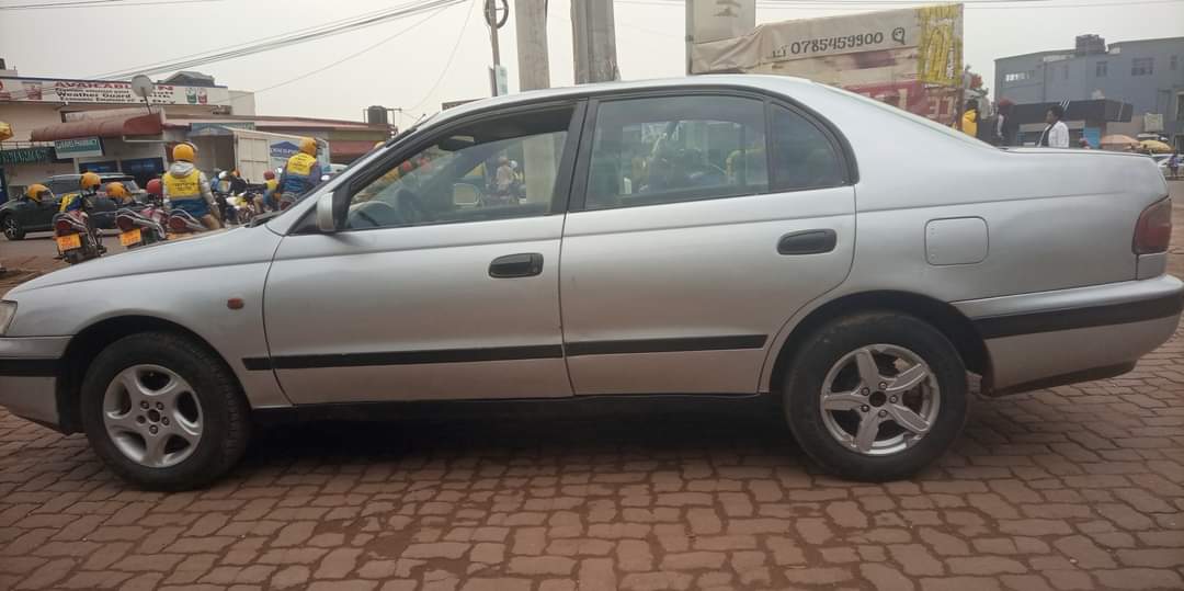 toyota carina