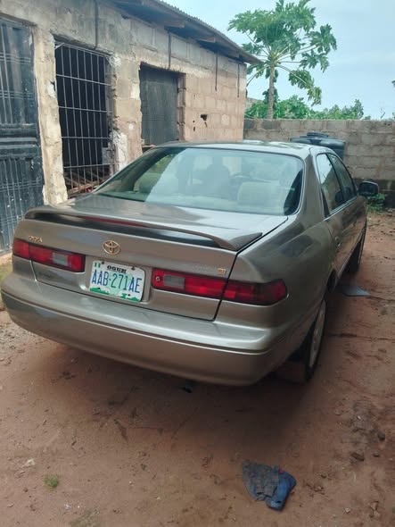 A picture of Toyota Camry 2000 Model First Body Pan Engine Gear Ac