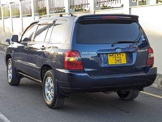 A picture of Toyota Kluger price 15M