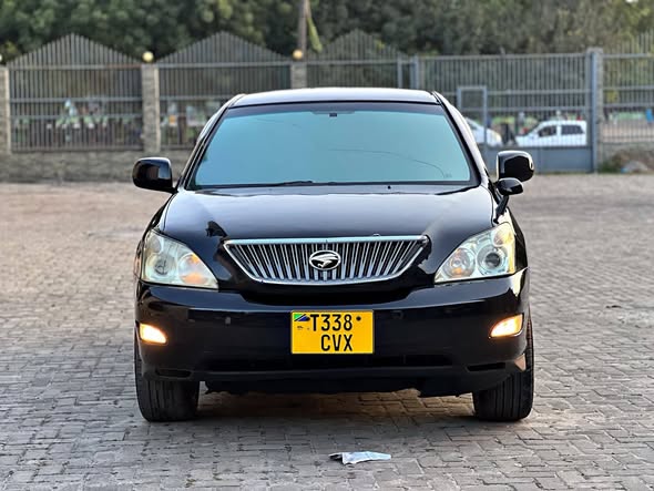 A picture of TOYOTA HARRIER ON SALE 0628 190 101