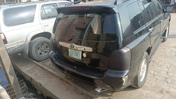 A picture of Distress Sales Toyota Highlander 2004 3row seats