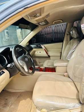 A picture of REGISTERED BRIEFLY DRIVEN 2009 TOYOTA HIGHLANDER SPORT EDITION 2022 ENTRY