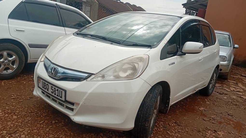 A picture of Honda fit hybrid