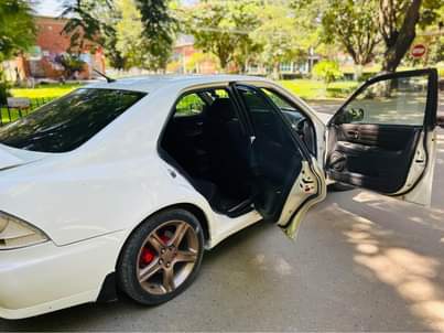 used toyota altezza