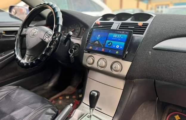 A picture of Registered 2006 Toyota Solara Black leather interior Sunroof 3 9m