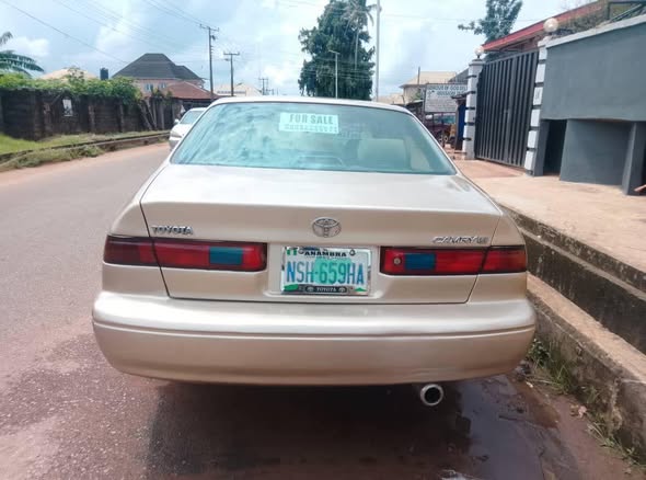 A picture of 2001 Toyota Camry 2 2 xv20