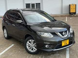 A picture of On sale Nissan XTRIAL new model