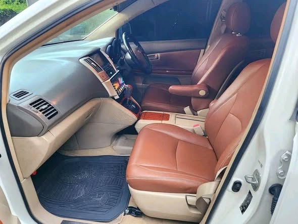 A picture of Toyota harrier