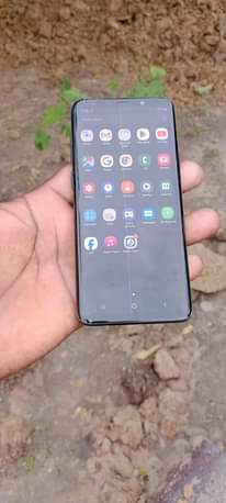 A picture of Samsung s9 