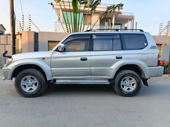 A picture of PRADO TX 0767058883