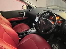 A picture of Nissan Dualis Year 2010 Cc 1990 leather seats New tyres