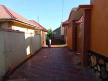 houses munyonyo