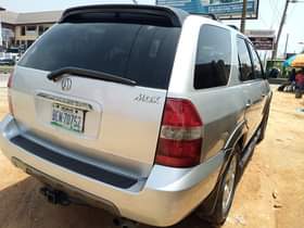 A picture of SUPER CLEAN AKURA MDX Perfect engine Perfect gear selection AC