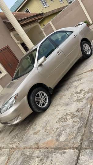 A picture of 2005 Toyota Camry